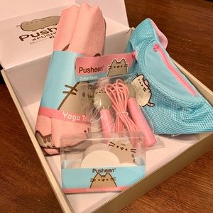 Pusheen box items yoga mat bag key holder jump rope summer